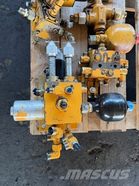 Liebherr A 900 COMPLET HYDRAULIC PARTS Hydraulics