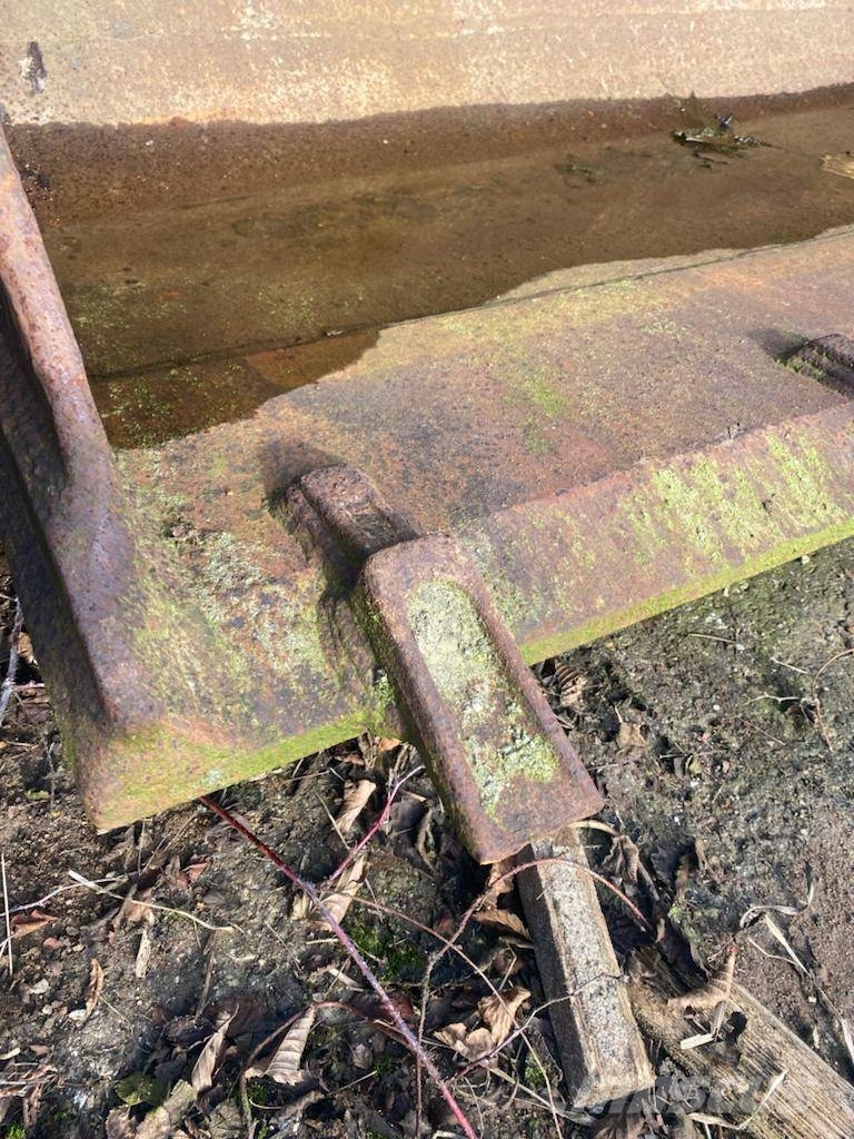 CAT 953 Godet