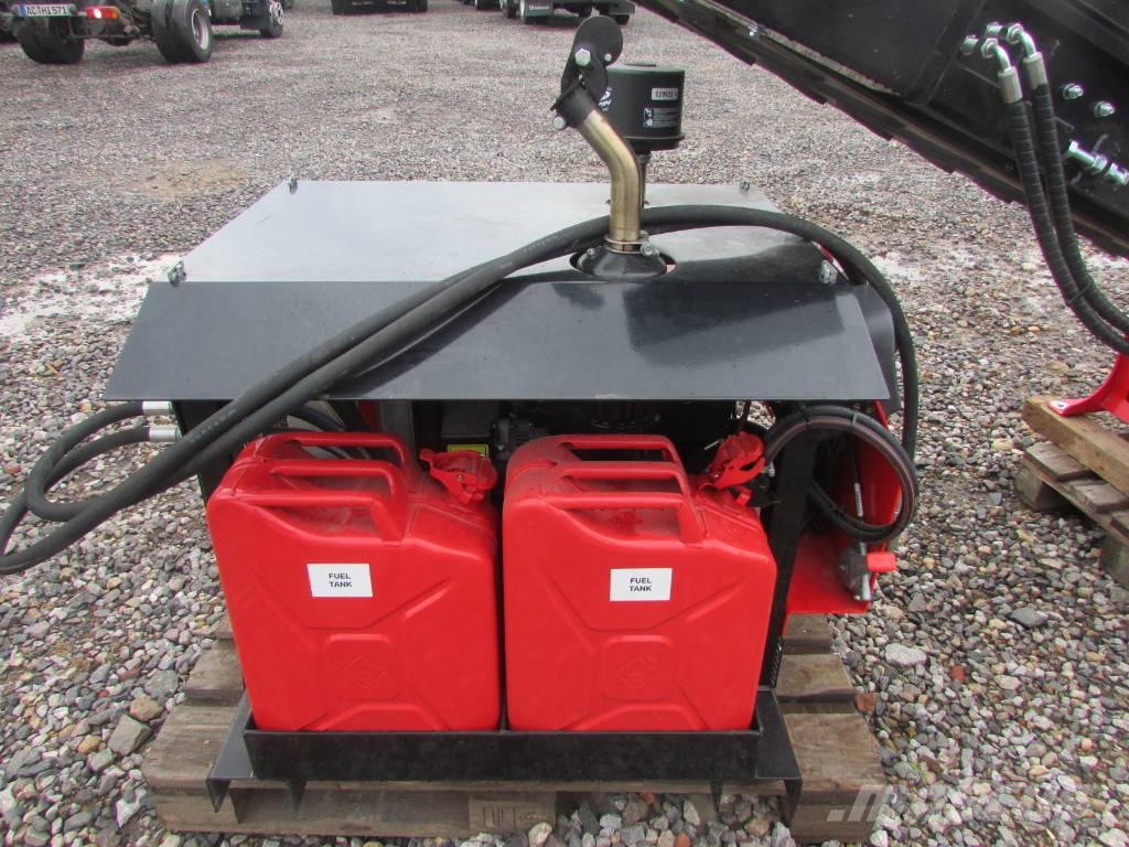 Red Rhino 2000 Brecheranlage mit RedRhino Powerpack Iseliikuvad purustid