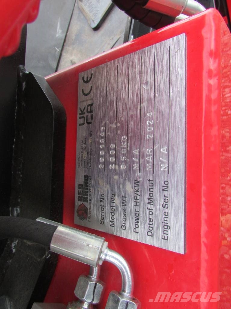 Red Rhino 2000 Brecheranlage mit RedRhino Powerpack Iseliikuvad purustid