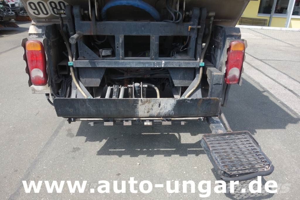Nissan Cabstar 45.13 Müllwagen PB M7XL mit Lifter und Pre Jäteautot