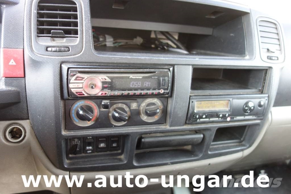 Nissan Cabstar 45.13 Müllwagen PB M7XL mit Lifter und Pre Jäteautot