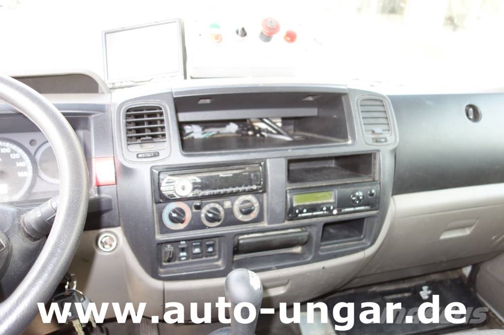 Nissan Cabstar 45.13 Müllwagen PB M7XL mit Lifter und Pre Jäteautot