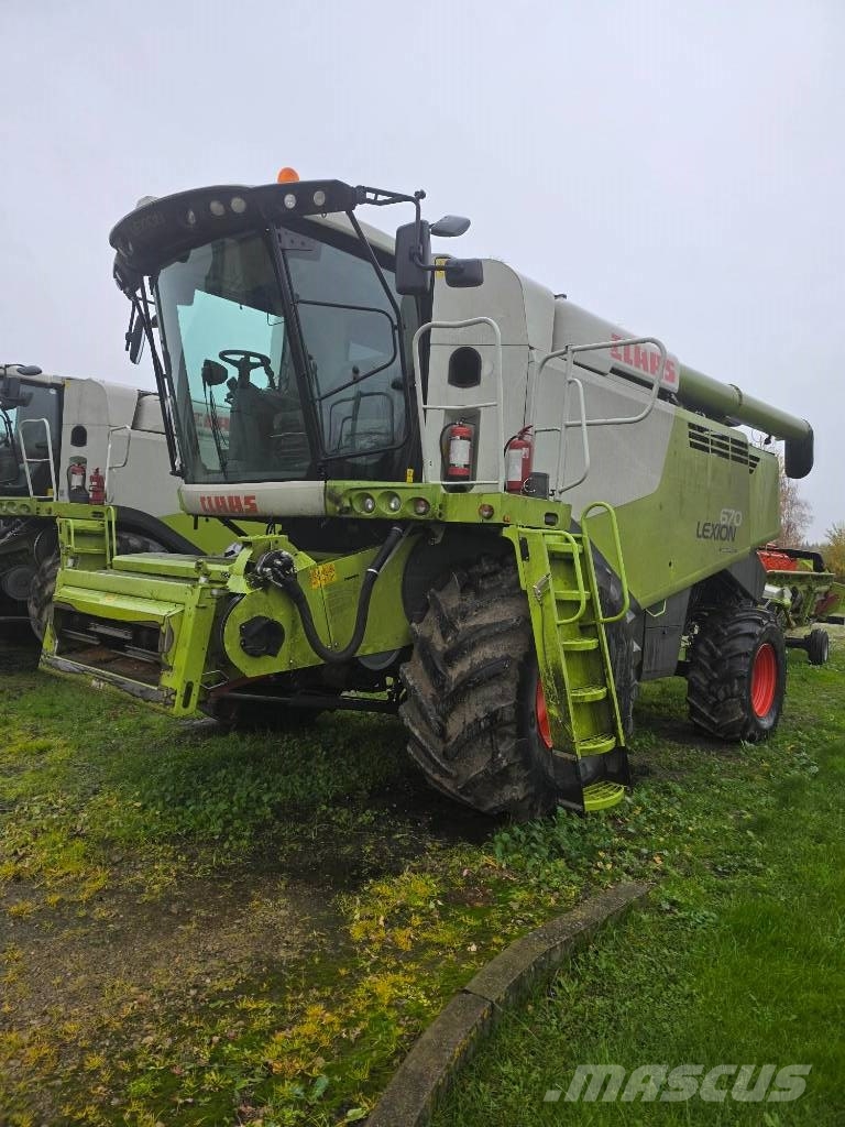CLAAS Lexion 670 Ražas novākšanas kombaini