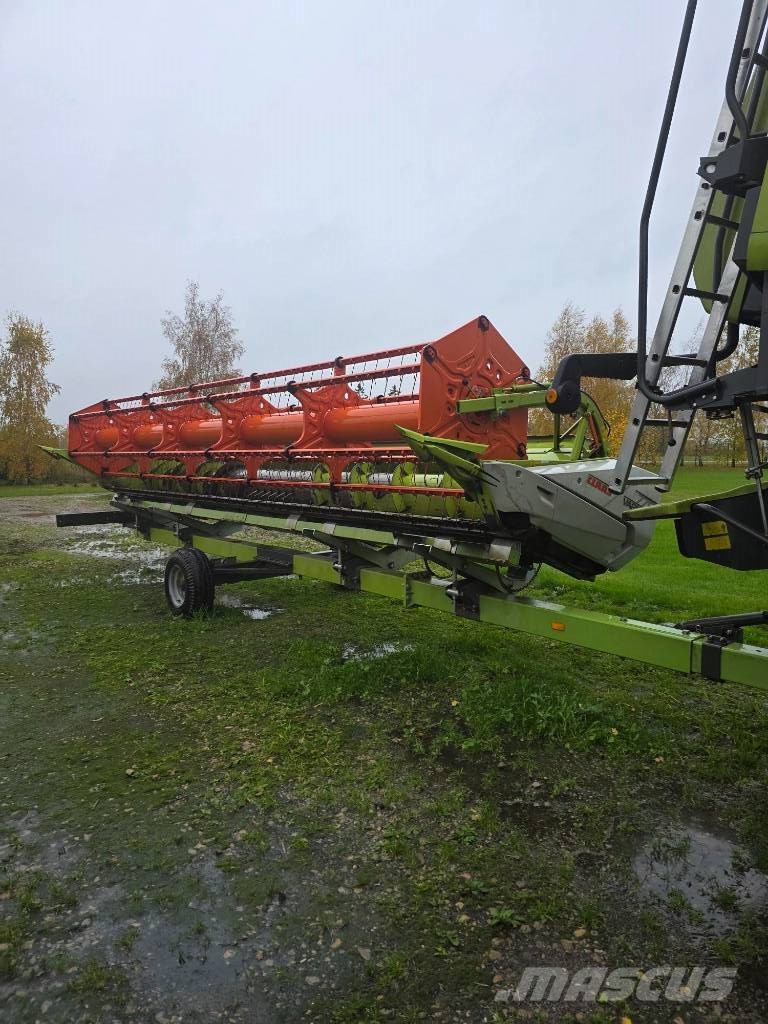CLAAS Lexion 670 Ražas novākšanas kombaini