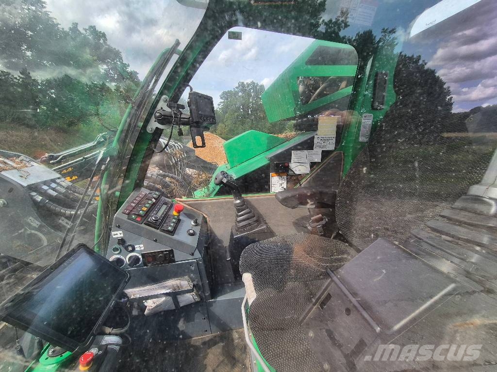 Neuson 104 HVT Harvesteri