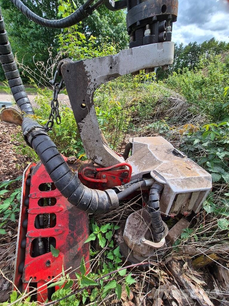 Neuson 104 HVT Harvesteri