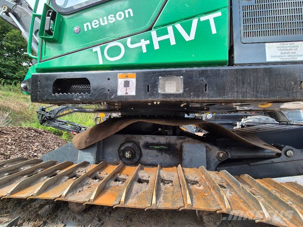 Neuson 104 HVT Harvesteri