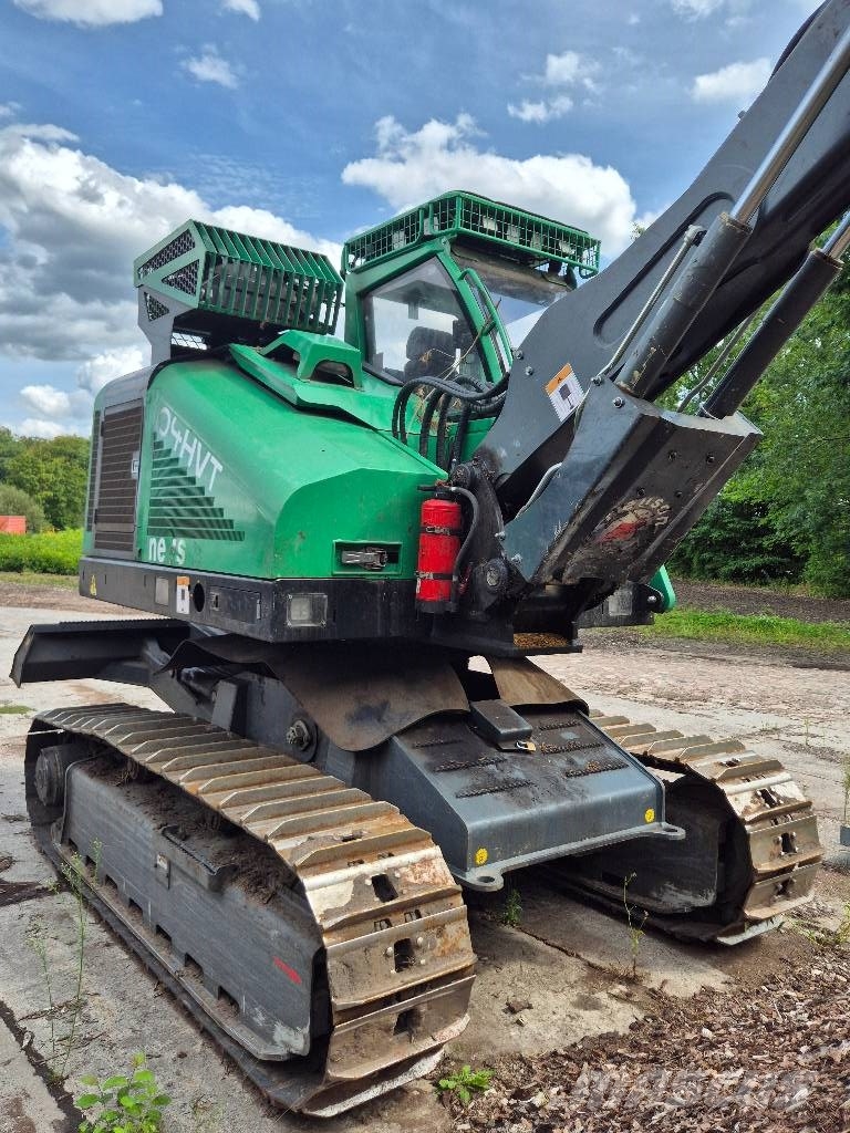 Neuson 104 HVT Harvesteri