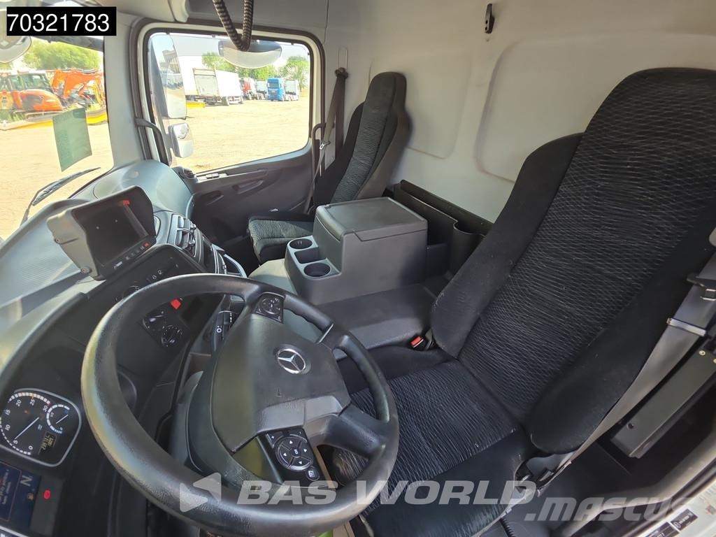 Mercedes-Benz Atego 1527 4X2 15 tonner Automatic 2000kg Ladebord Грузовики-Фургоны