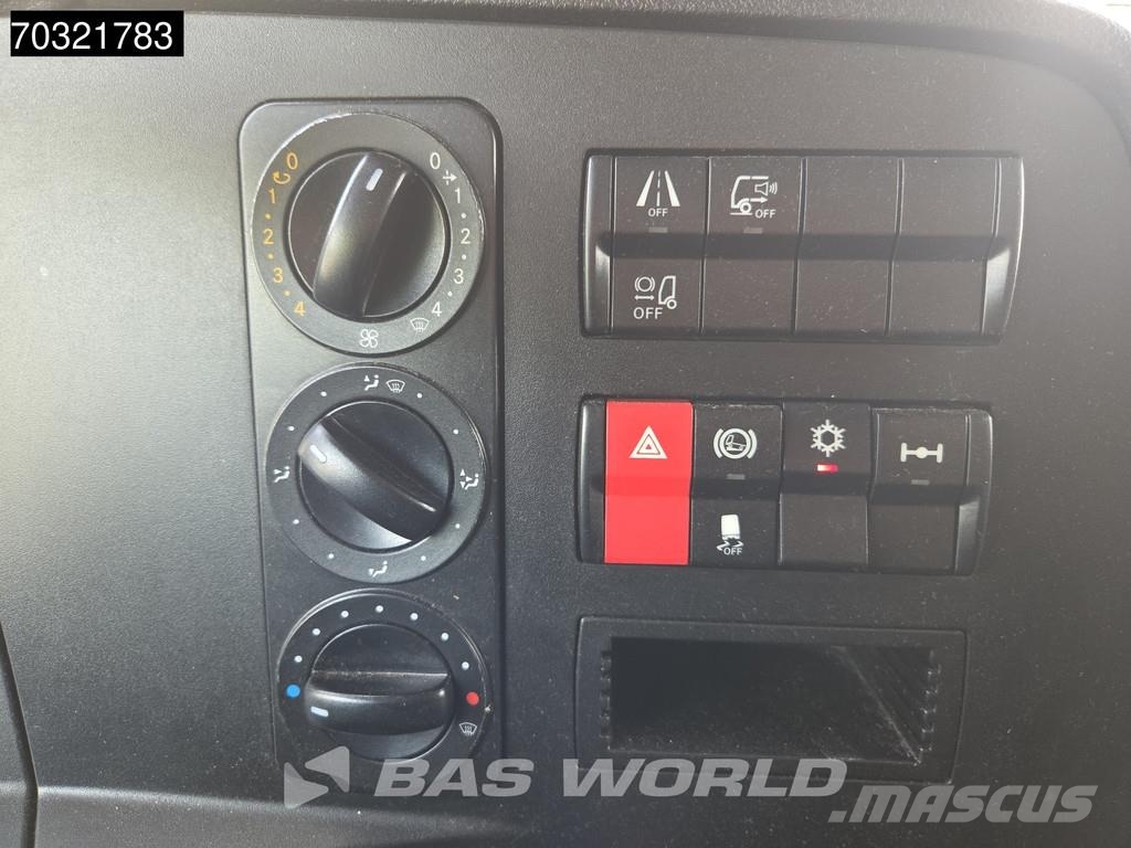 Mercedes-Benz Atego 1527 4X2 15 tonner Automatic 2000kg Ladebord Грузовики-Фургоны