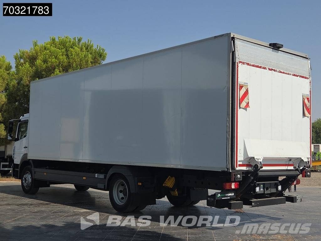 Mercedes-Benz Atego 1527 4X2 15 tonner Automatic 2000kg Ladebord Грузовики-Фургоны