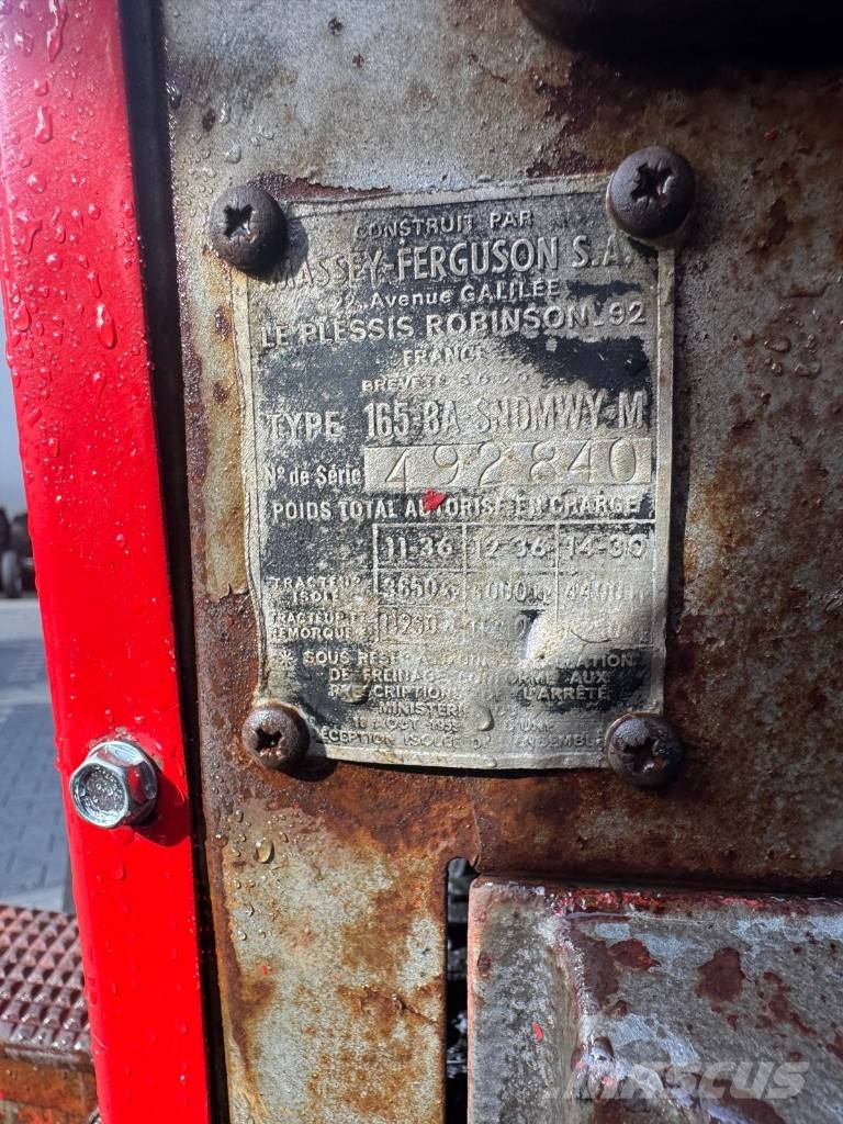 Massey Ferguson 165 Traktorji