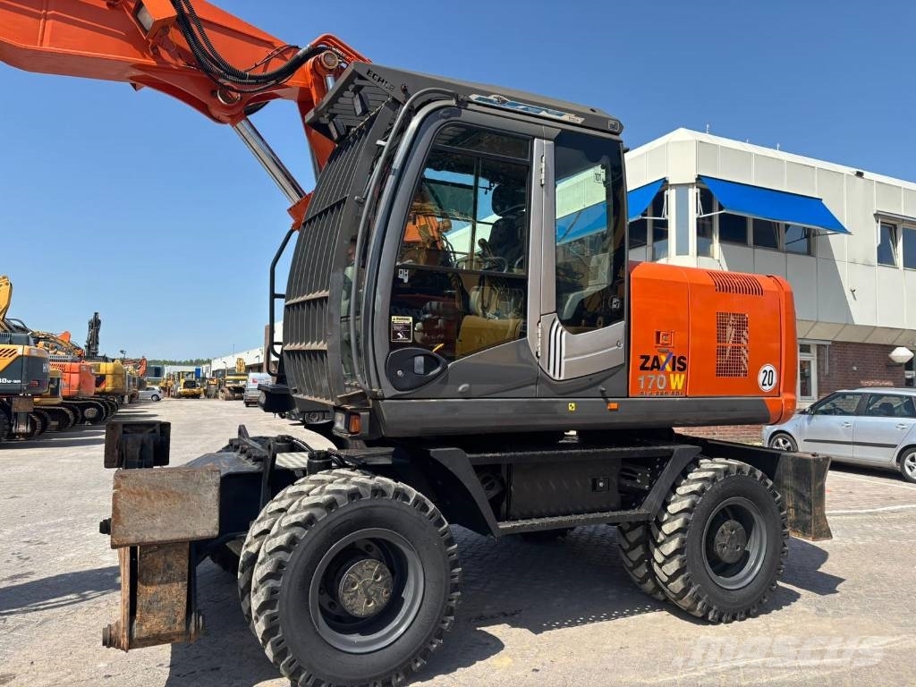 Hitachi ZX 170 W-3 Ekskavatori uz riteņiem