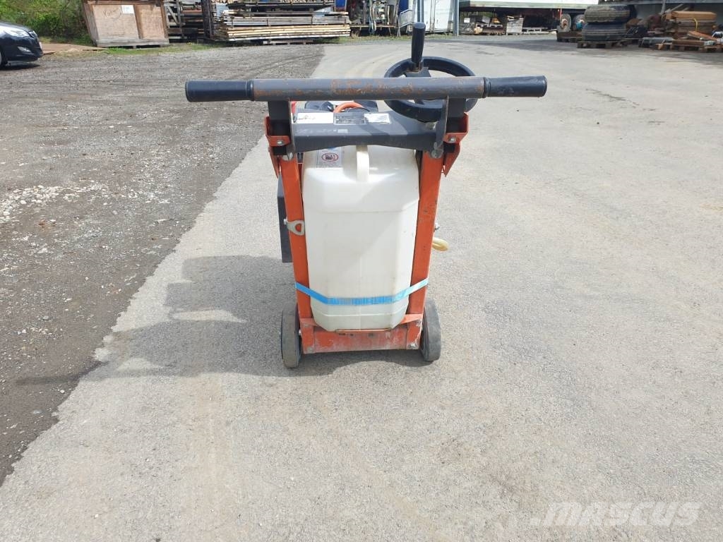 Husqvarna FS 400 LV Sonstige Baumaschinen