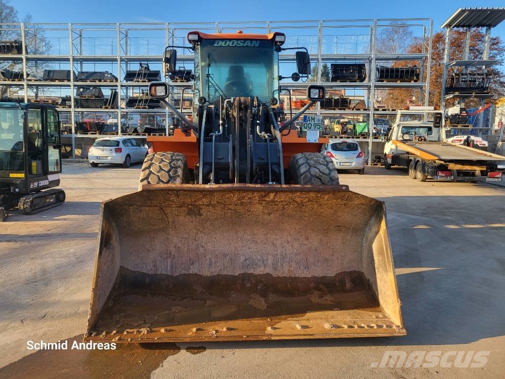 Doosan DL 200-5 Radlader