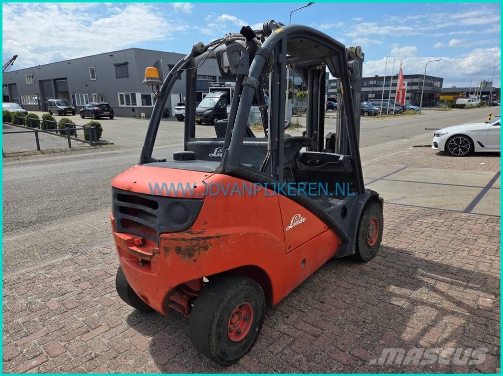 Linde H30D diesel triplex + freelift+ sideshift شاحنات الديزل