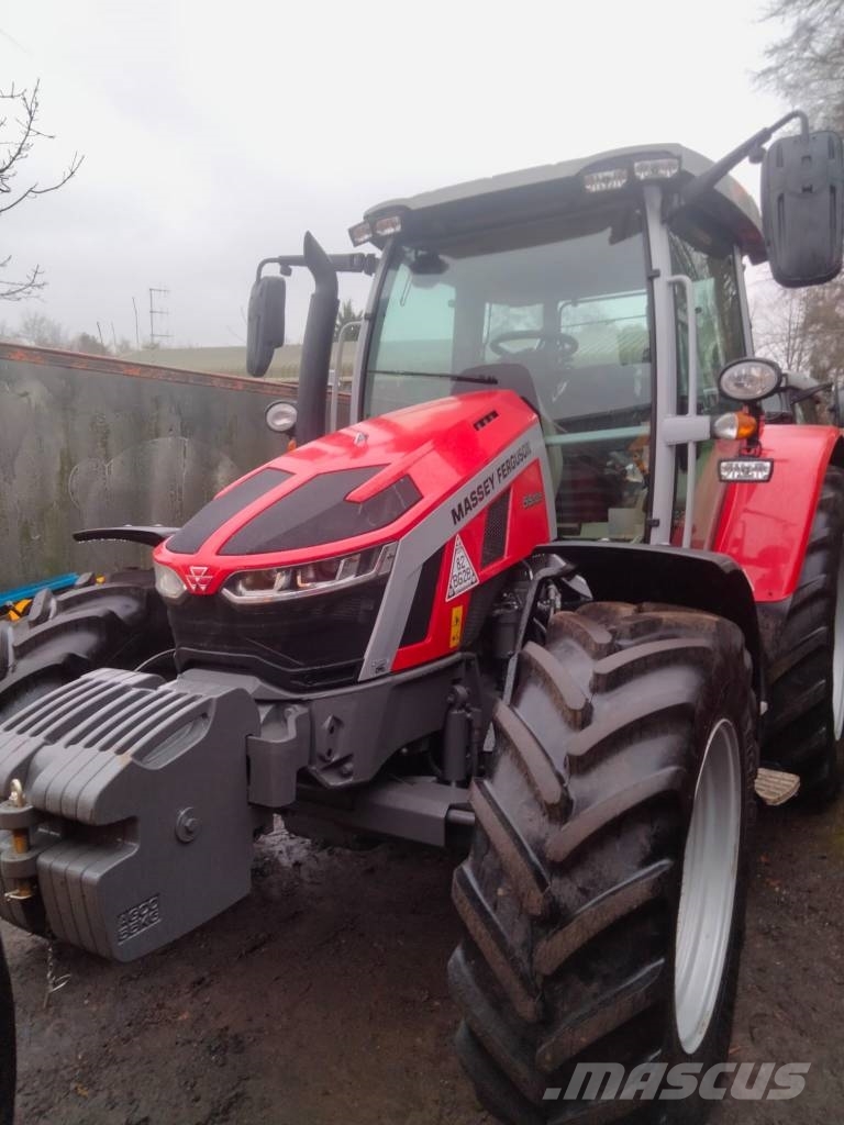 Massey Ferguson 5S.125 Traktoren