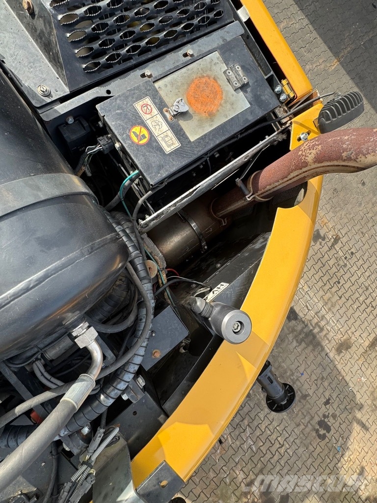 CAT 315 Bageri točkaši