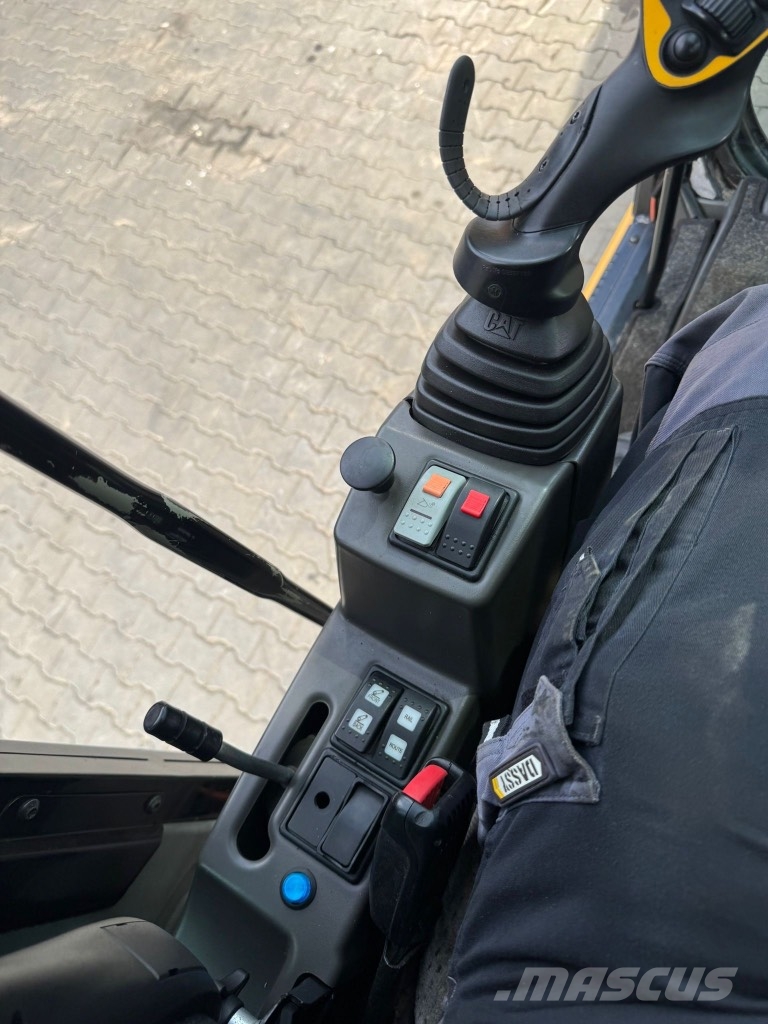 CAT 315 Bageri točkaši