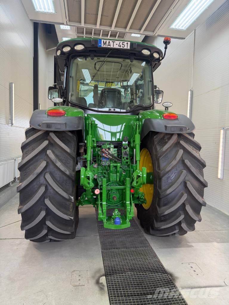 John Deere 8360 R Tractors