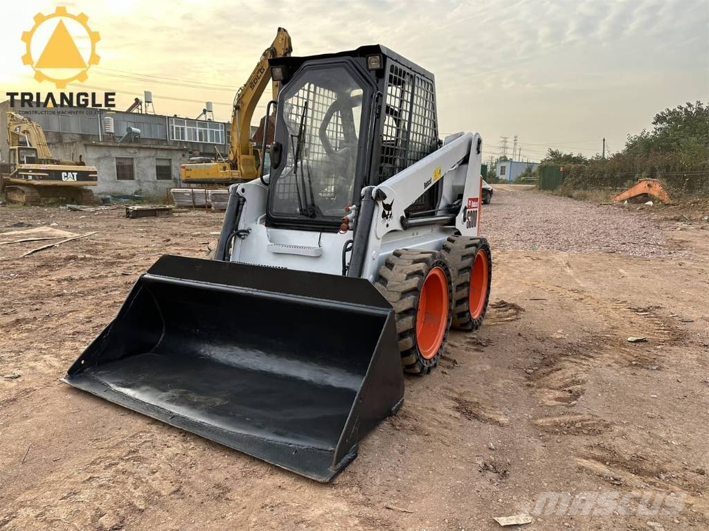 Bobcat S 300 لوادر انزلاقية التوجيه