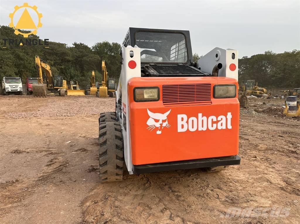 Bobcat S 300 لوادر انزلاقية التوجيه