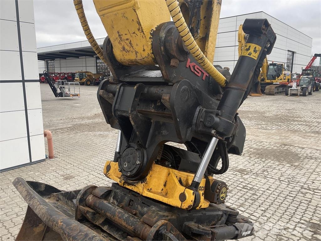 Komatsu HB365LC-3EO Paletli ekskavatörler