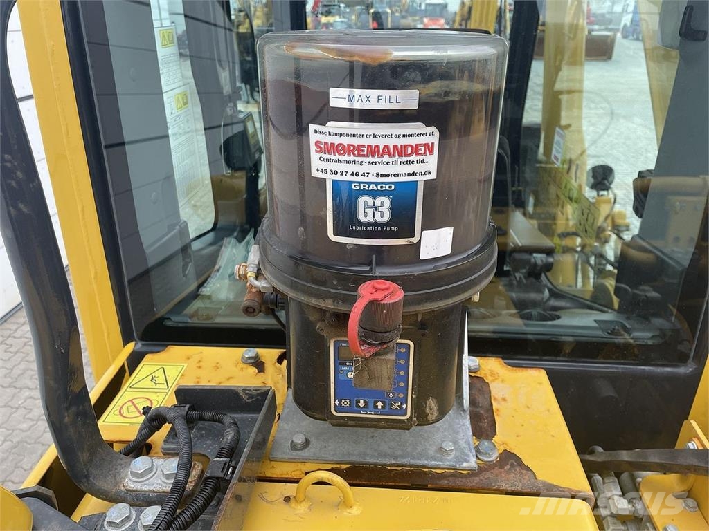 Komatsu HB365LC-3EO Paletli ekskavatörler