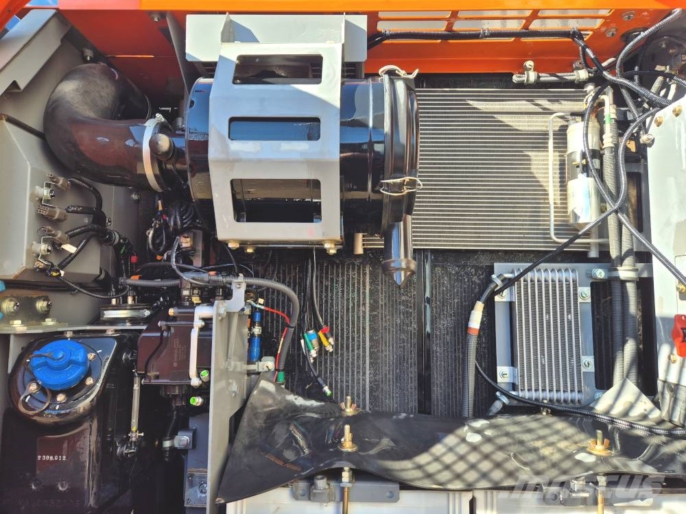 Hitachi ZX 180 W-7 Pyöräkaivukoneet