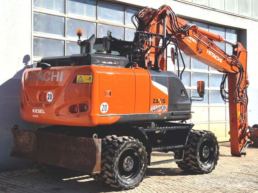 Hitachi ZX 180 W-7 Pyöräkaivukoneet