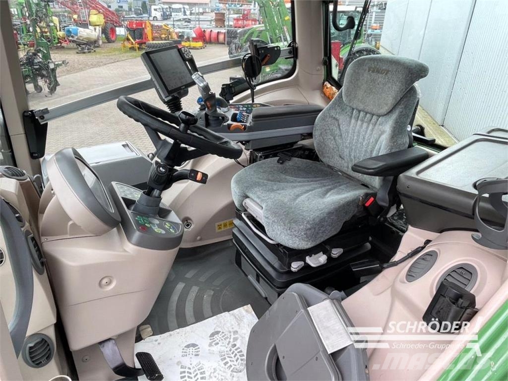 Fendt 828 S4 PROFI PLUS Traktoriai