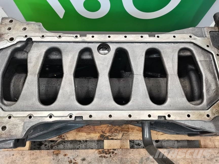 Fendt 927 Vario {TCD 2013 L06 4V}  oil pan Motoren