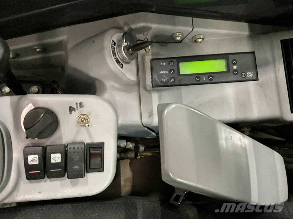 Airman AX 33 U-6 A Minigraafmachines < 7t