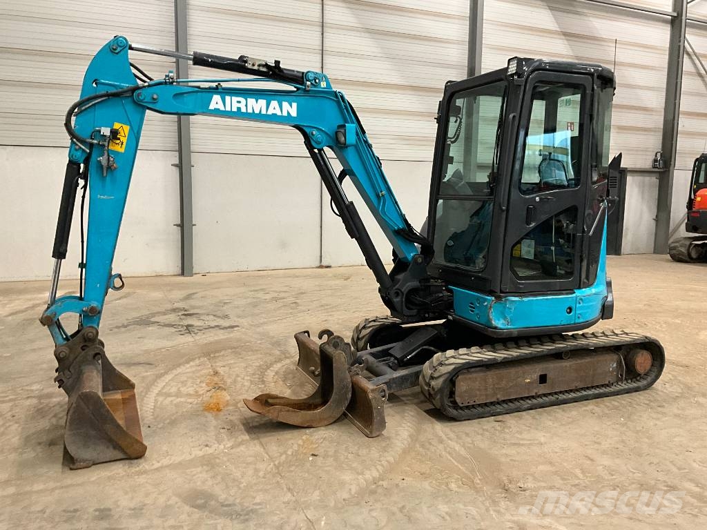 Airman AX 33 U-6 A Minigraafmachines < 7t