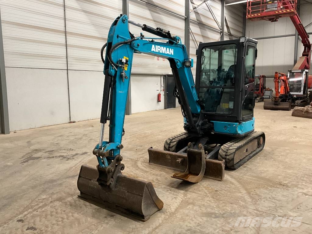 Airman AX 33 U-6 A Minigraafmachines < 7t