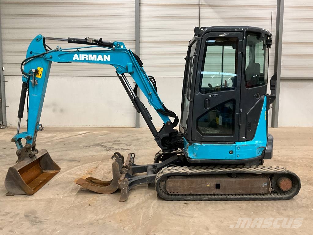Airman AX 33 U-6 A Minigraafmachines < 7t