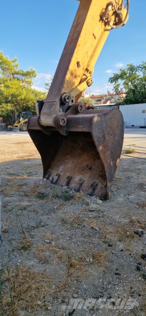 CAT 235 C Excavadoras sobre orugas