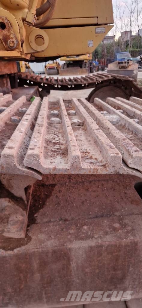 CAT 235 C Excavadoras sobre orugas
