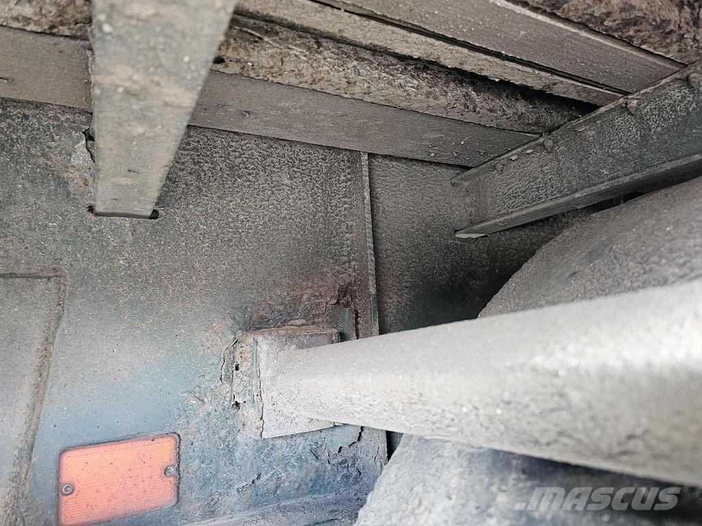 Fruehauf 3 AXLE CURTAINSIDER - BPW AXLES Semirremolques de caja de lona