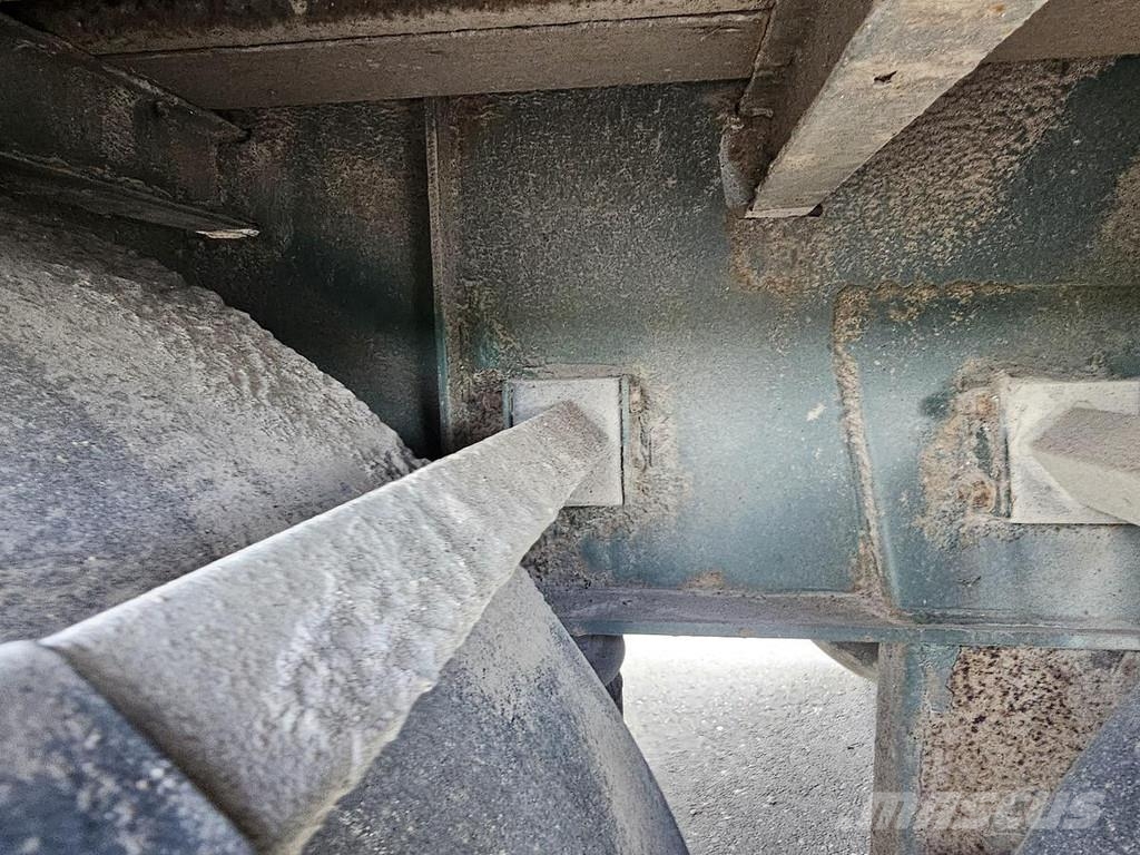Fruehauf 3 AXLE CURTAINSIDER - BPW AXLES Semirremolques de caja de lona