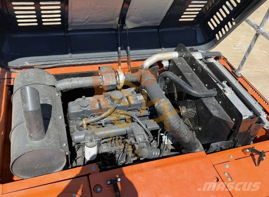 Doosan DX 300 LC Bagri goseničarji