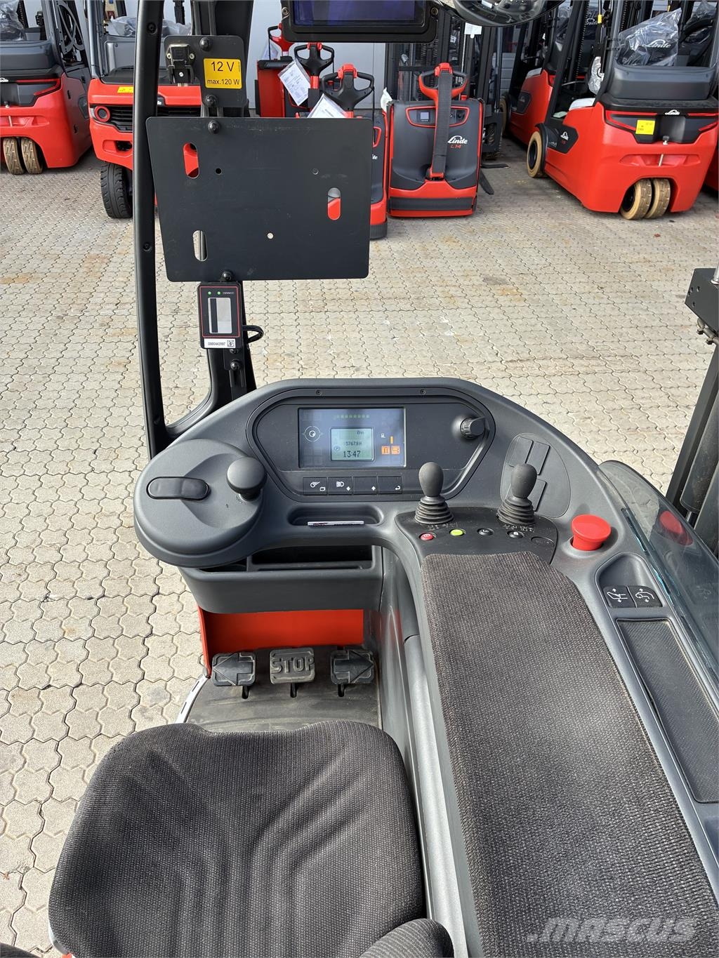 Linde R14 Lükandmastiga tõstukid