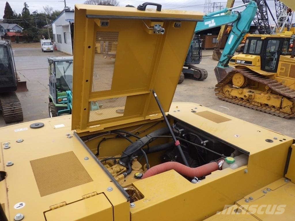 CAT 320 07D | From Japan | Price to USA Included Crawler excavators