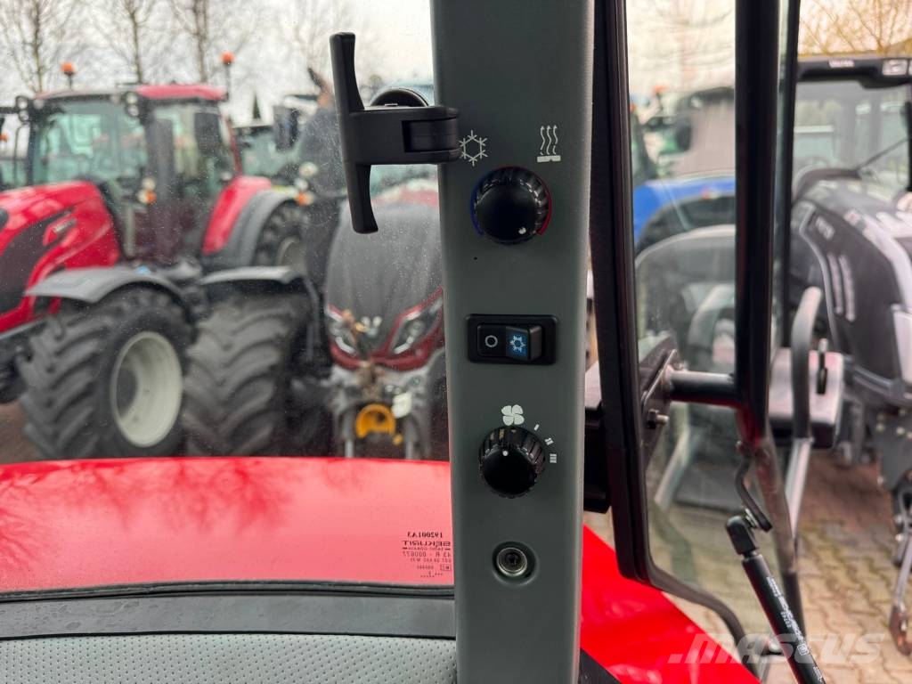 McCormick MC100 Traktorer