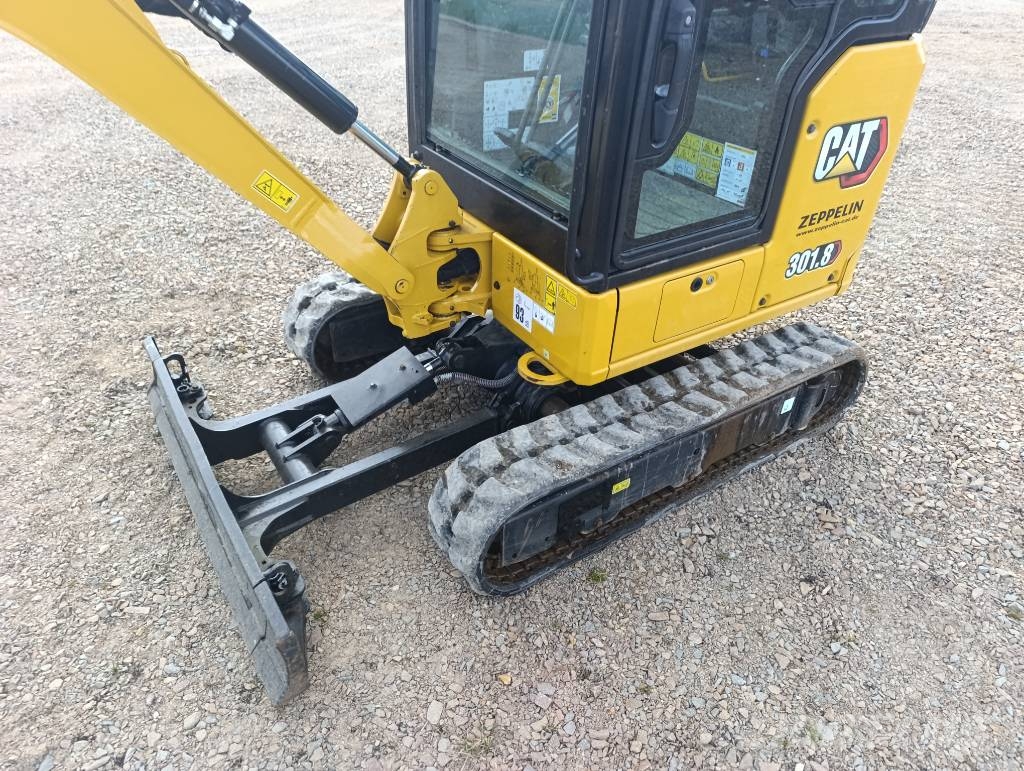 CAT 301.8 Minikoparki