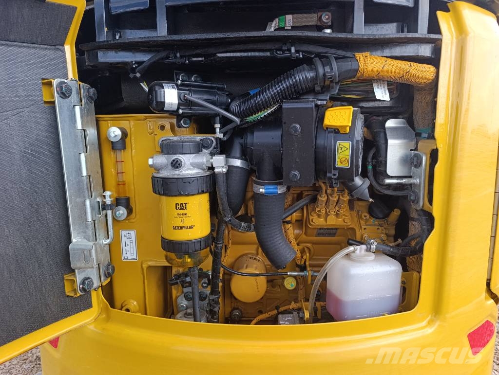 CAT 301.8 Minikoparki
