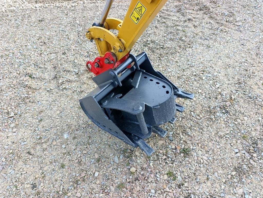CAT 301.8 Minikoparki