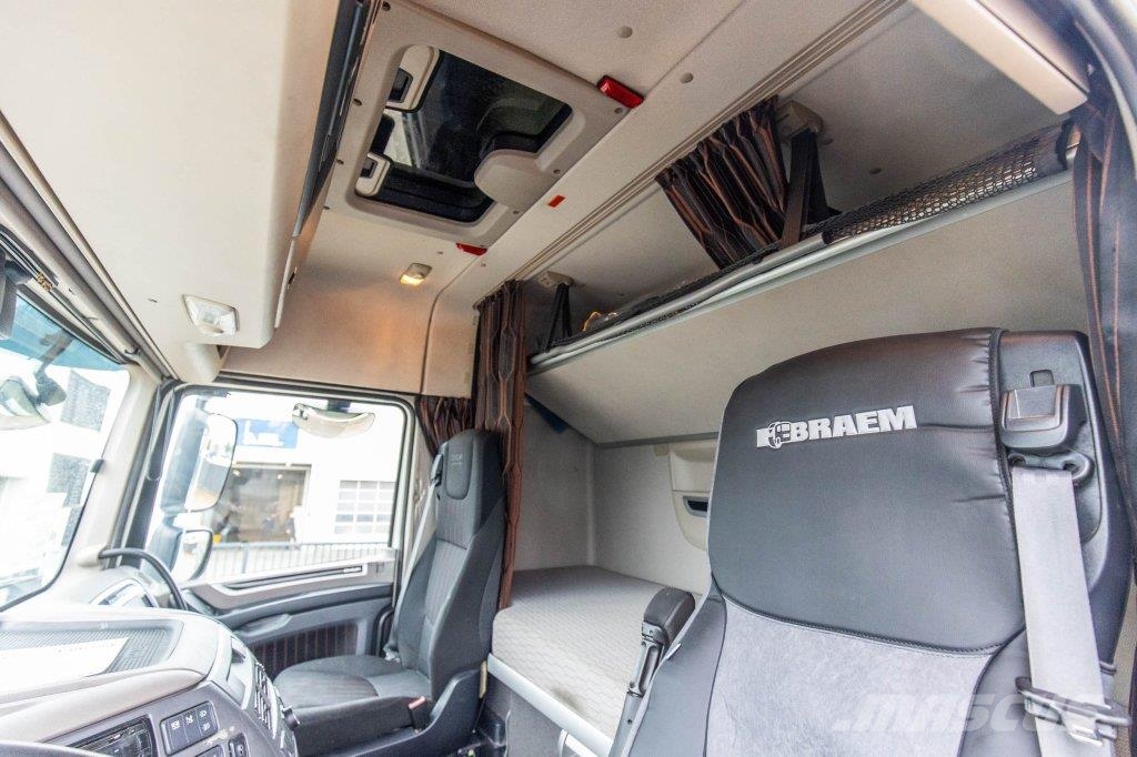DAF XF 450-6x2 Truck Tractor Units