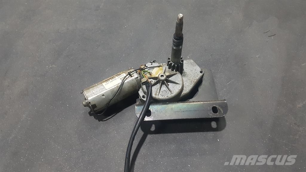 Liebherr L544-Valeo SWMP403482 24V-7409851-Wiper motor Электронные блоки